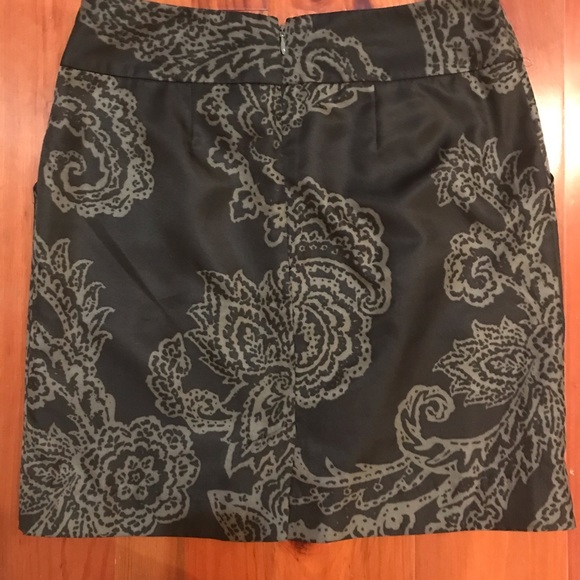 Banana Republic Skirt - Picture 2 of 6